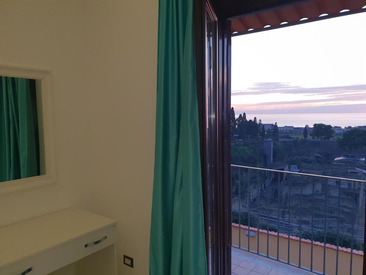 Decumano Massimo Bed & Breakfast Ercolano Exterior foto